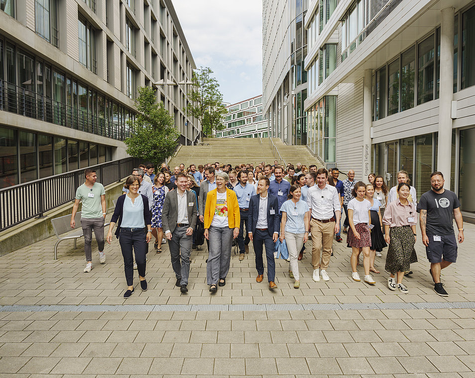 Gruppenfoto des Netzwerks Fachkräfte für Mobilität und Klimaschutz