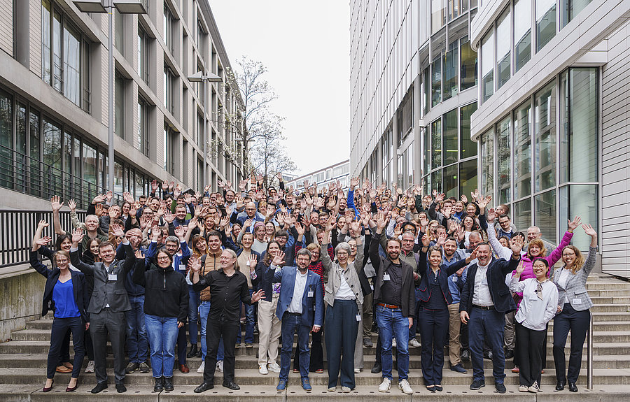 Gruppenfotos des Netzwerks der Fachkräfte für Mobilität und Klimaschutz in Baden-Württemberg
