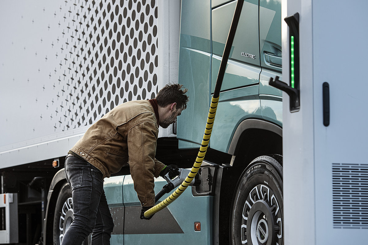 Link auf Faktencheck E-Lkw