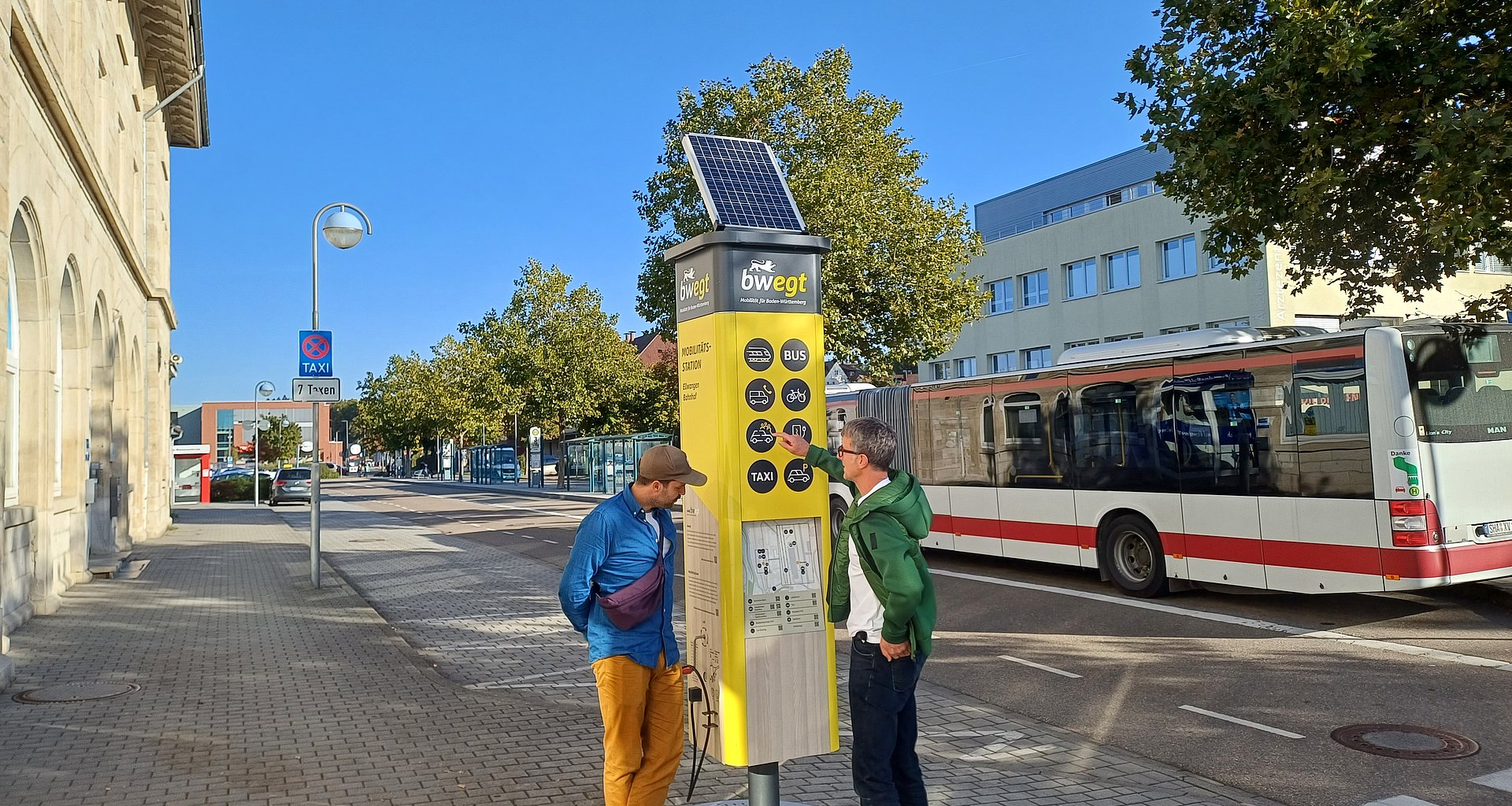 Kleine Mobilitätssäule am Bahnhof Ellwangen (Jagst)